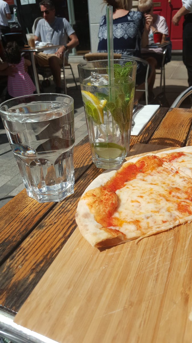 JennySRP's tweet photo. Living my best sunshine life - going all out with a self-date , extra grateful I'm able to after keeping an eye on the #MECFSConf18 news and remembering how lucky I am to be only moderately affected. Cheers to all my spoonies https://t.co/QCHDjKKshg