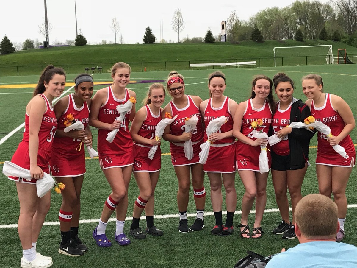CGLADIESLAX's tweet photo. Senior photo from Guerin Catholic game! Very thankful for the flowers! https://t.co/IElmcrc8Z7