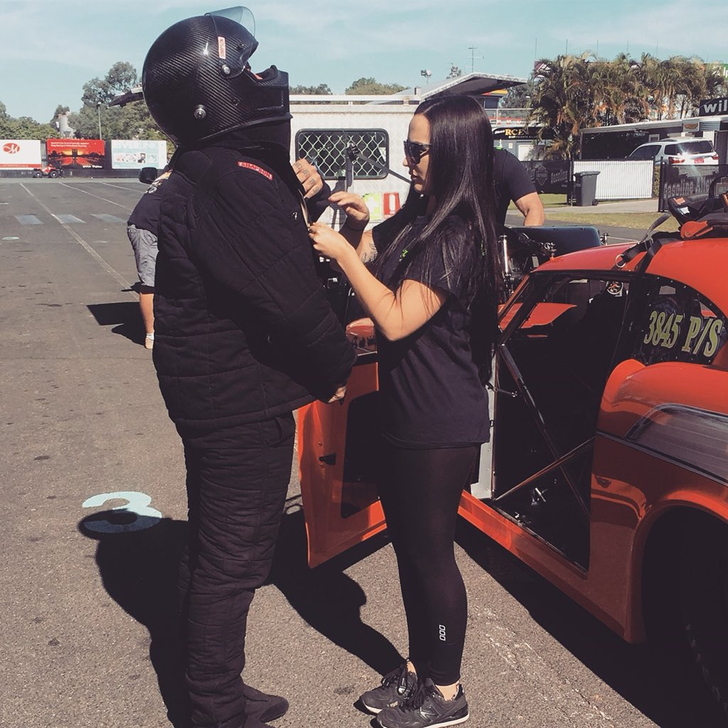 emmaxleeee's tweet photo. Suiting up for the weekend π€π» #dragracing #promod #57chev https://t.co/fr6ThDlHxQ