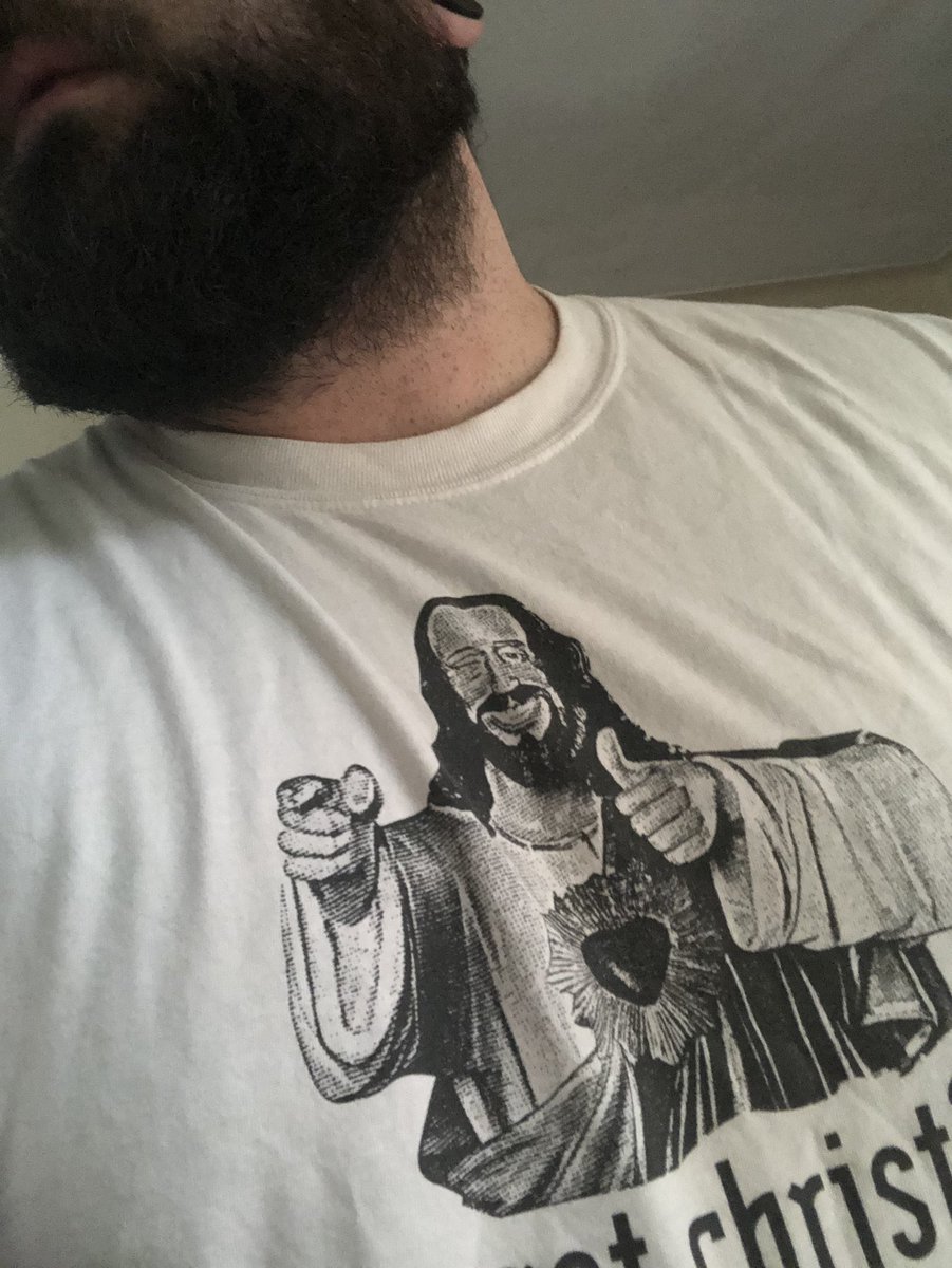 ThisIsA_Podcast's tweet photo. Yesterday we told the tale of the @The_SecretStash #CLERKS shirt that fit do to my @ThatKevinSmith inspired weightloss, today I broke out my FIRST Stash buy to roll the dice and behold, the BUDDY CHRIST FITS

I would suggest the Kevin Smith t-shirt weightloss tracker method https://t.co/cucZM8A892
