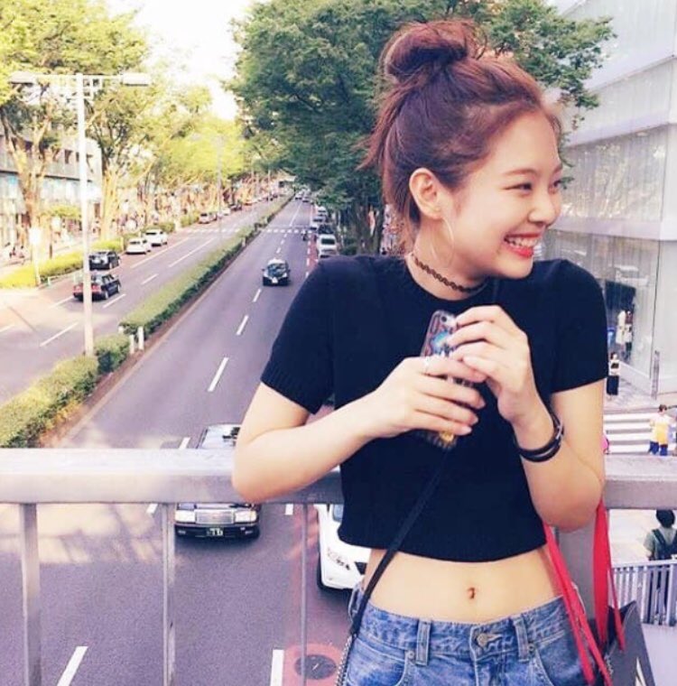 BLACKPI48812861's tweet photo. BLACKPINK垢作りました！

分からないことが多いですがよろしくお願いします🙇‍♀️

フォローお願いします！！

ジェニペンです😍😍

#ジェニ
#リサ 
#ジス
#ロゼ 
#BLACKPINK
#BLINKさんと繋がりたい 
#BLINKでいいねした人全員フォロー https://t.co/ylJrNmjTXb