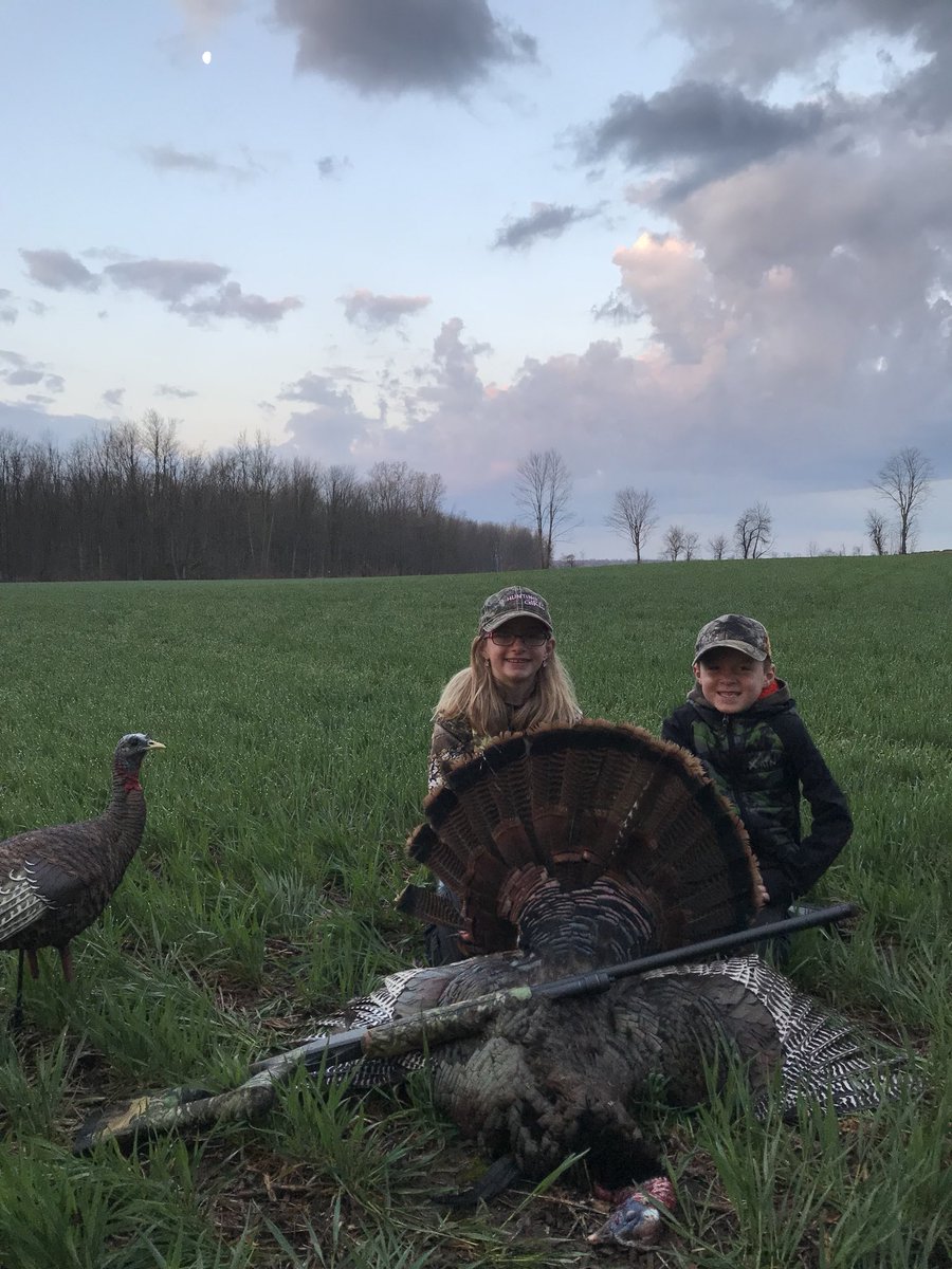 FreitagD's tweet photo. A great morning in the blind with my two oldest. Three pretty happy hunters.  @ofah, #makingmemories https://t.co/M0onQ7goli