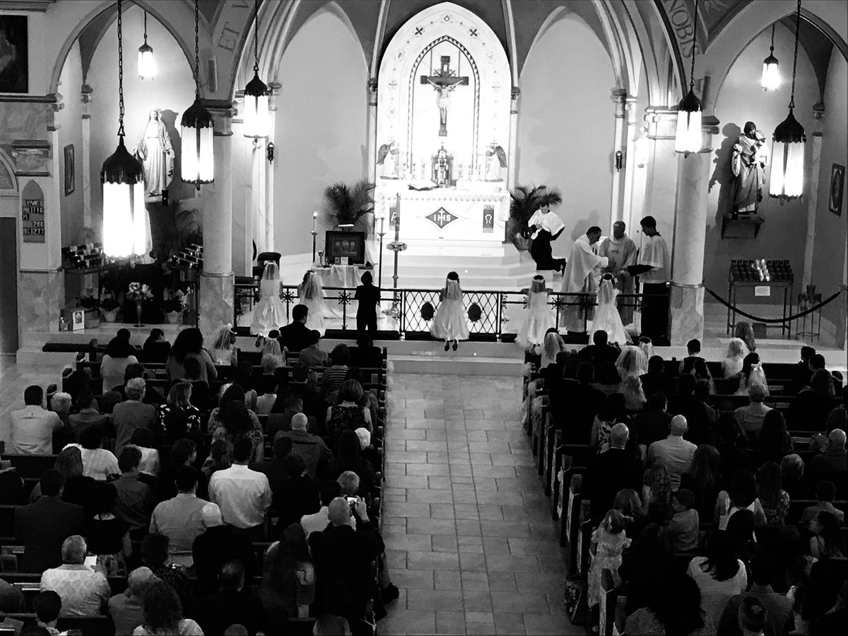 StMaryRockwood's tweet photo. Happy First Holy Communion to our 2nd graders!  We’re so proud of you!
#SMRRockets https://t.co/O7xQbmGmmj