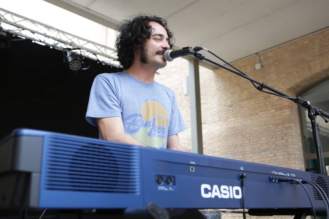 festivalvesos's tweet photo. @Gilbertasticool ha estado fantástico!

Música de calidad durante la jornada de hoy en #FestivalVESOS2018 .

#VESOS2018 #Musica 

Fotografías: @reaktiu https://t.co/v6piHcTVdM