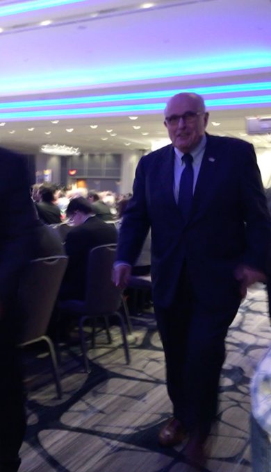 View image on Twitter