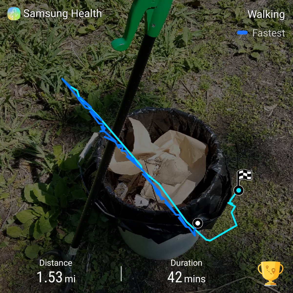 GTrashCleanUp's tweet photo. 2 bags of trash picked up off Albion rd Edgerton WI approx 1k pieces of trash! https://t.co/TJcEwNbqok