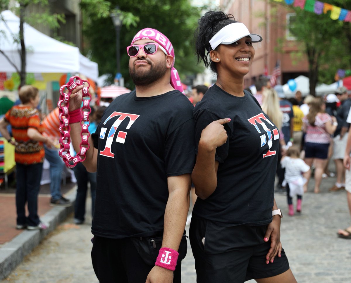 @tchainzdc & @lovemeyoshi rockin the @tmobilepuertorico shirt at the #QuePasaFestival in Richmond, VA! 

#NERULES #TruckLife #MagentaPrime #BeMagenta #MyUncarrierLife #AreYouWithUs #Tmobile4PR

 📸 @issa_sf5