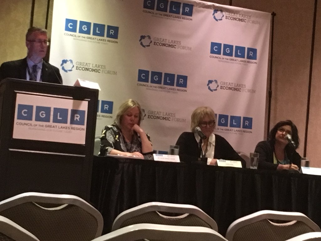 MWBigDataHub's tweet photo. #GLEF18 Panel on #DigAg challenges and opportunities in the Great Lakes Region @IAcornflake @uofg @IowaStateU #BDHubs https://t.co/ewkpv6lsdu