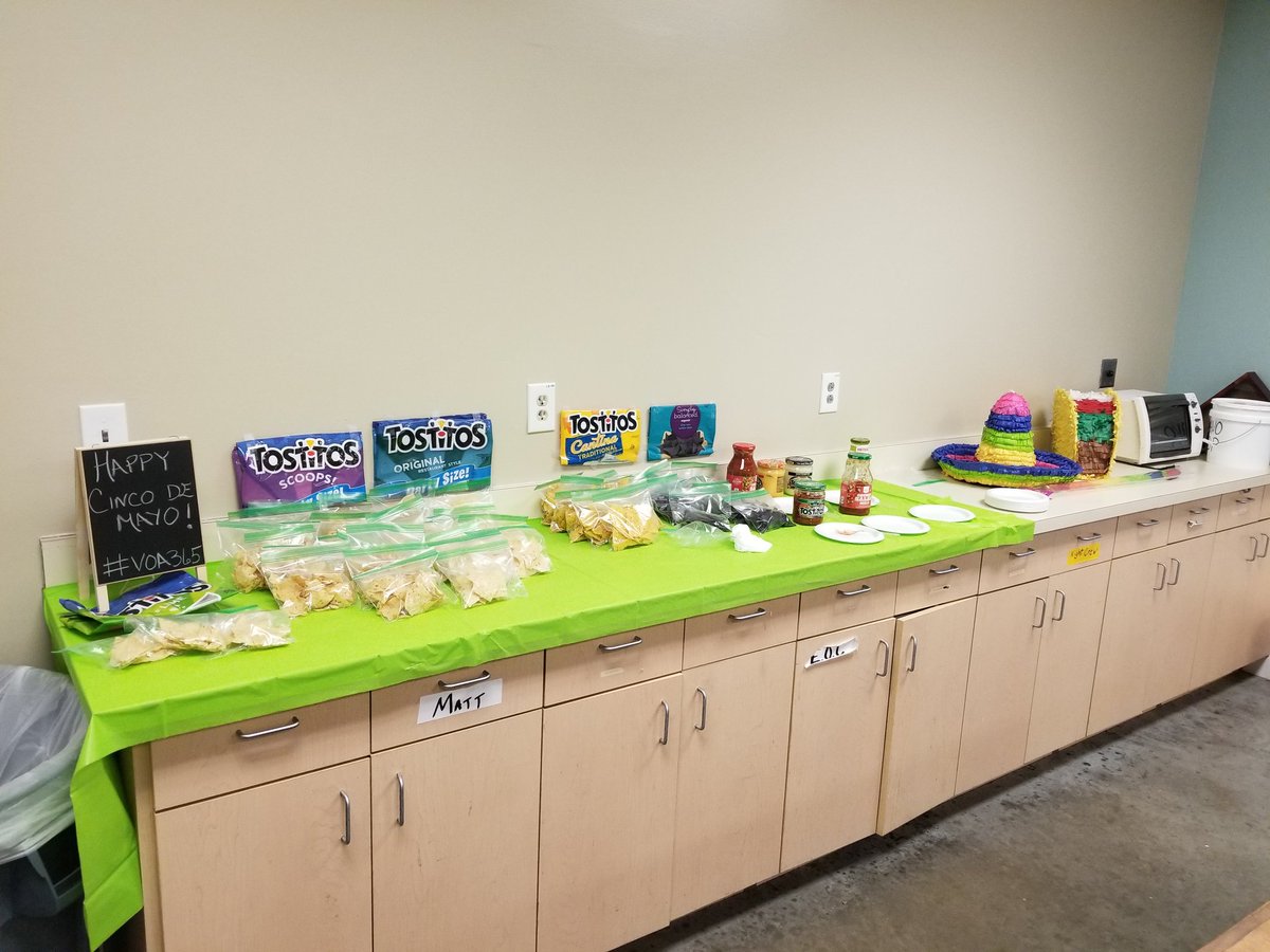 mattgrunik's tweet photo. Salsa bar at #yulee #homedepot for #cincodemayo2018 #voa365 @shandranewman60 @mandabledo @SarahFarrellTHD https://t.co/IJZzKBXqkD