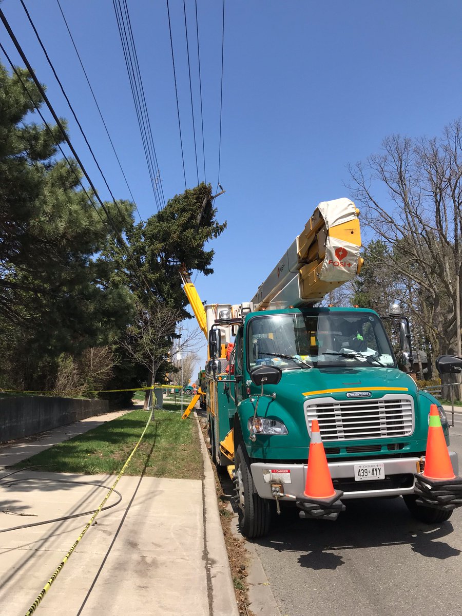 Toronto Hydro Auf Twitter We Continue To Make Progress On Repairs To Downed Wires We Have Severe Damage To Our Equipment And Have An Extraordinary Number Of Outages There Are Approximately 17 500