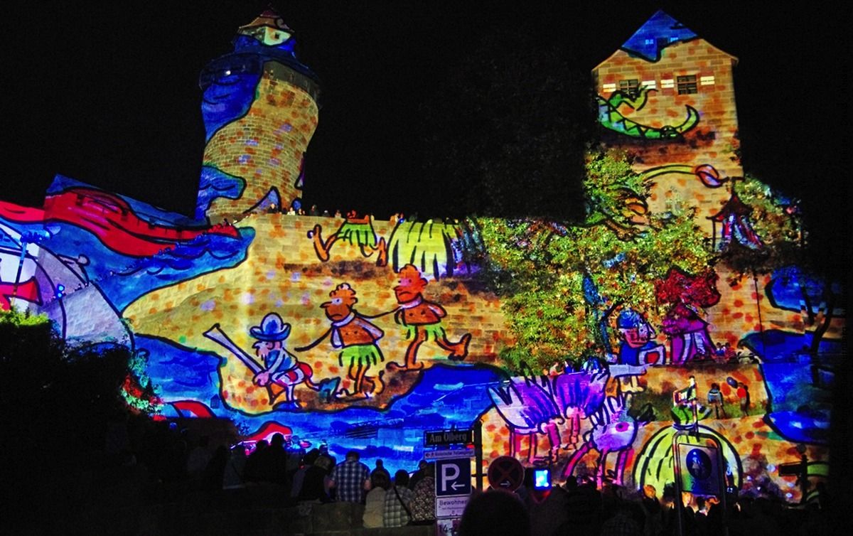 alemaniaturismo's tweet photo. Buenos recuerdos al #gtm17: Comienza el espectáculo en la 'Noche Azul' de Núremberg. #Alemania #gtm18 https://t.co/h1u9a2rcwh