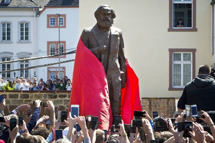 laoctavadigital's tweet photo. #Entérate Celebran bicentenario de #KarlMark
▶ https://t.co/S7y0CYxEd1 https://t.co/nRxNoKoGkY