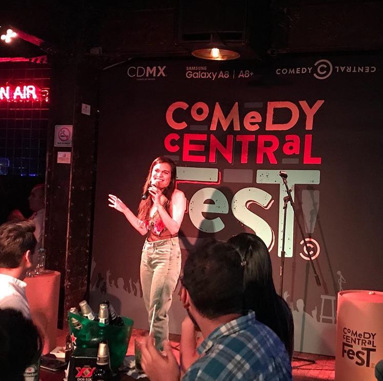 dimexoch's tweet photo. Ayer en el Comedy Fest compartí el escenario con pura mujer chingona, gran noche de risas. Las amo. #CCFestMx https://t.co/CP223gkCRy