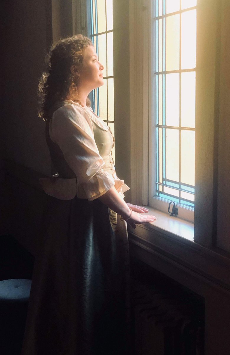 GatewayOperaSTL's tweet image. 🎼We’re less than a week away! 15 Minute Mozarts opens Friday.⏱

Costumes: Amy Hopkins | 📸: Caetlyn Van Buren

Purchase your tickets here: bit.ly/SeasonFiveGO. #STL #Opera