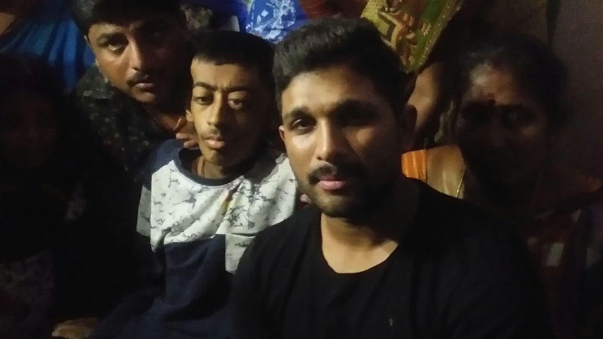#StylishStar @alluarjun with his fan Dev Sai Ganesh who is not well in anakapalli #FansHero
