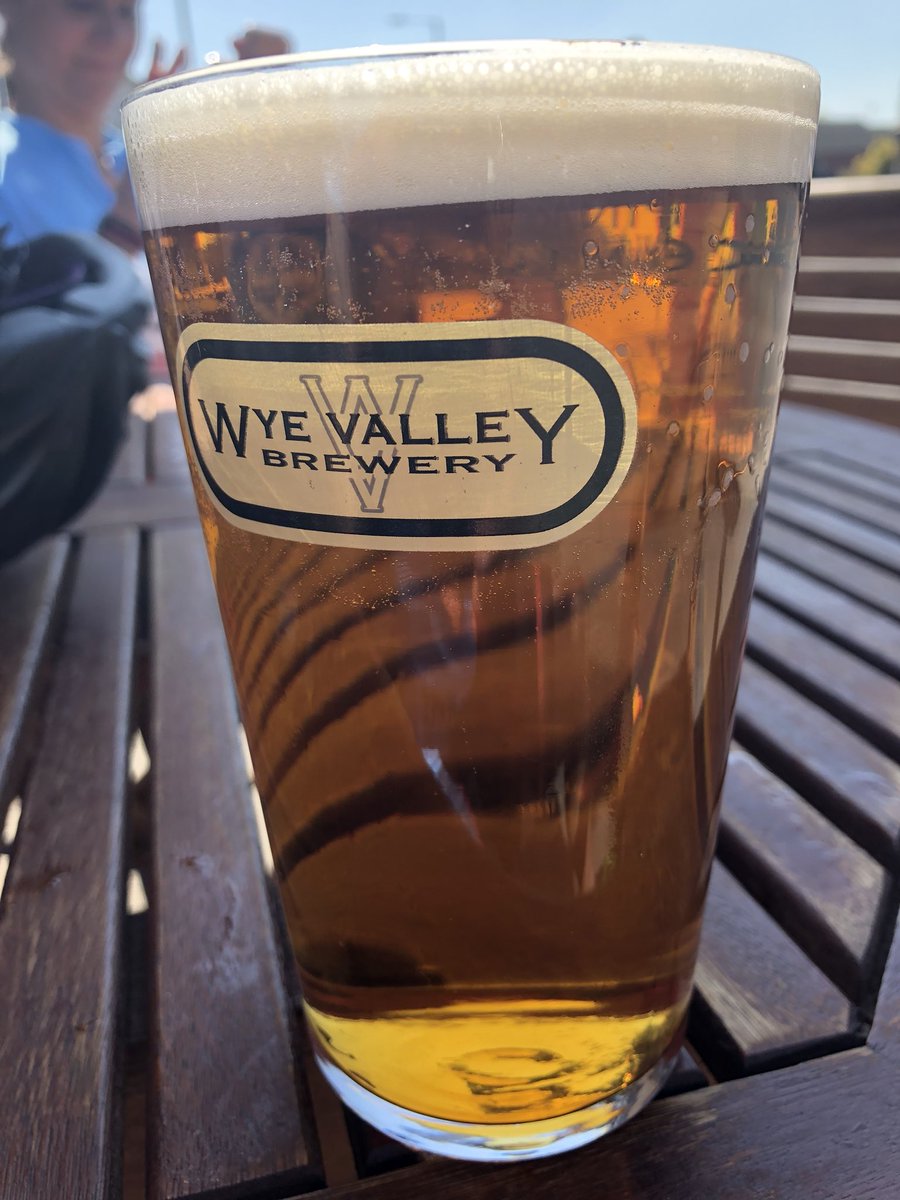 BurtieBrom's tweet photo. Cracking 44miles in unbroken Sunshine 🌞 with @9boomer . Light refreshments on route! @AATR_Cycling @UKCycleChat @iamspecialized #BankHolidayWeekend #heatwave https://t.co/V7OnBsE8Lj