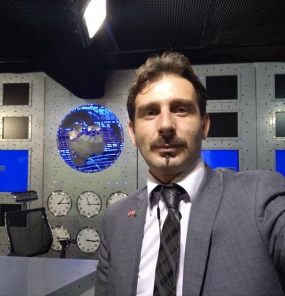 Tüm siyasi partilerin değerli vekilleri ve vekil adayları lütfen 2018 seçimlerinde cebinizin güçlenmesi, koltuk sevdası için değil sağ-sol kavramının birlikte olabileceği ekonomisi güçlenmiş, işsizlik sorunu olmayan yaşanılabilir bir Türkiye içi çalışın.