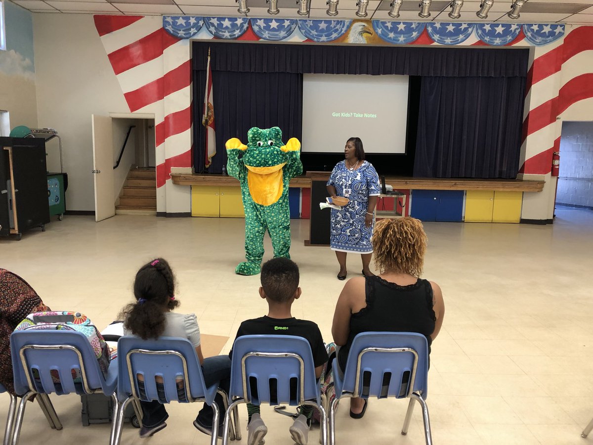 Ready Freddy makes an appearance at Foster Elementary School at the Parent Academy!
