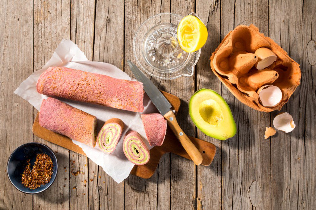 M17Group's tweet photo. Unser Frühlings-Rezept zum Brunchen: leckere Rote-Bete Crêpe-Rollen mit Avocado-Füllung https://t.co/P79OtK60zY https://t.co/bJ4V7EBVV9
