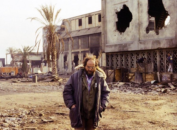 wannamovie's tweet photo. Stanley Kubrick,  ‘Full Metal Jacket’ filminin setinde. (1987) https://t.co/C1iId9A2DW