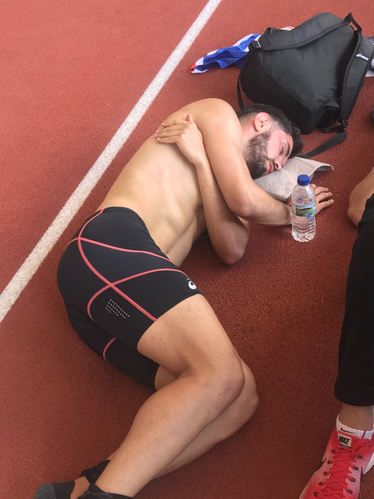 mattelias400h's tweet photo. 400m running isn’t fun.... Stay in school kids! https://t.co/KufKnlMk95