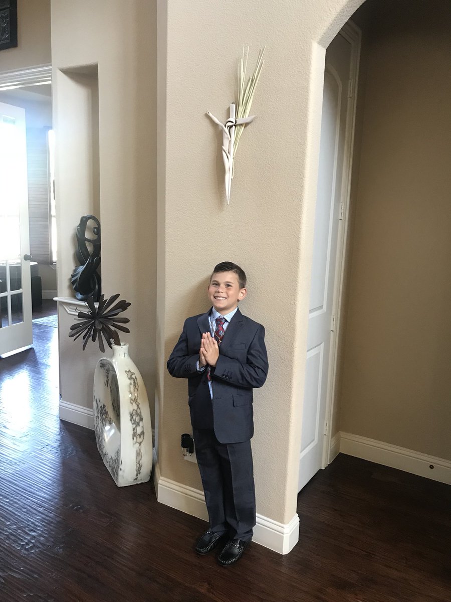 epatella10's tweet photo. Congratulations Matias on your first communion hope you have a wonderful and blessed day love you! https://t.co/Qf2HVkH3aM