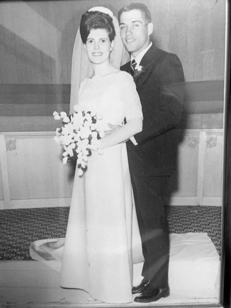 Happy 50 Years of Marriage, Mom + Dad clairedeberg.com/2018/05/05/hap…