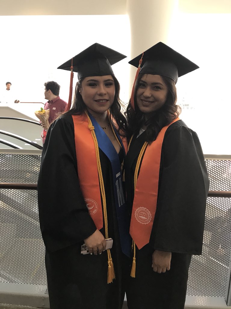 PilsenNative's tweet image. #gradccc