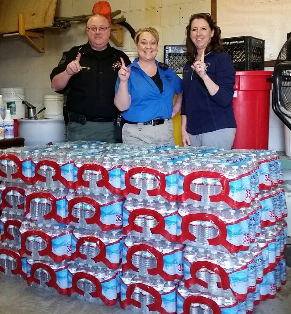 jrdeputyprogram's tweet photo. Many thanks to Tracey Dunn and Legacy Commissary for their donation to the #JRDeputy2018 trip to DC! #1Day left guys! Tomorrow is the day! We can’t wait to see y’all and get on the road! #Excited #TimeToPack #CheckYourList #LeaveYourCellPhoneAtHome https://t.co/AFKSBx7etj