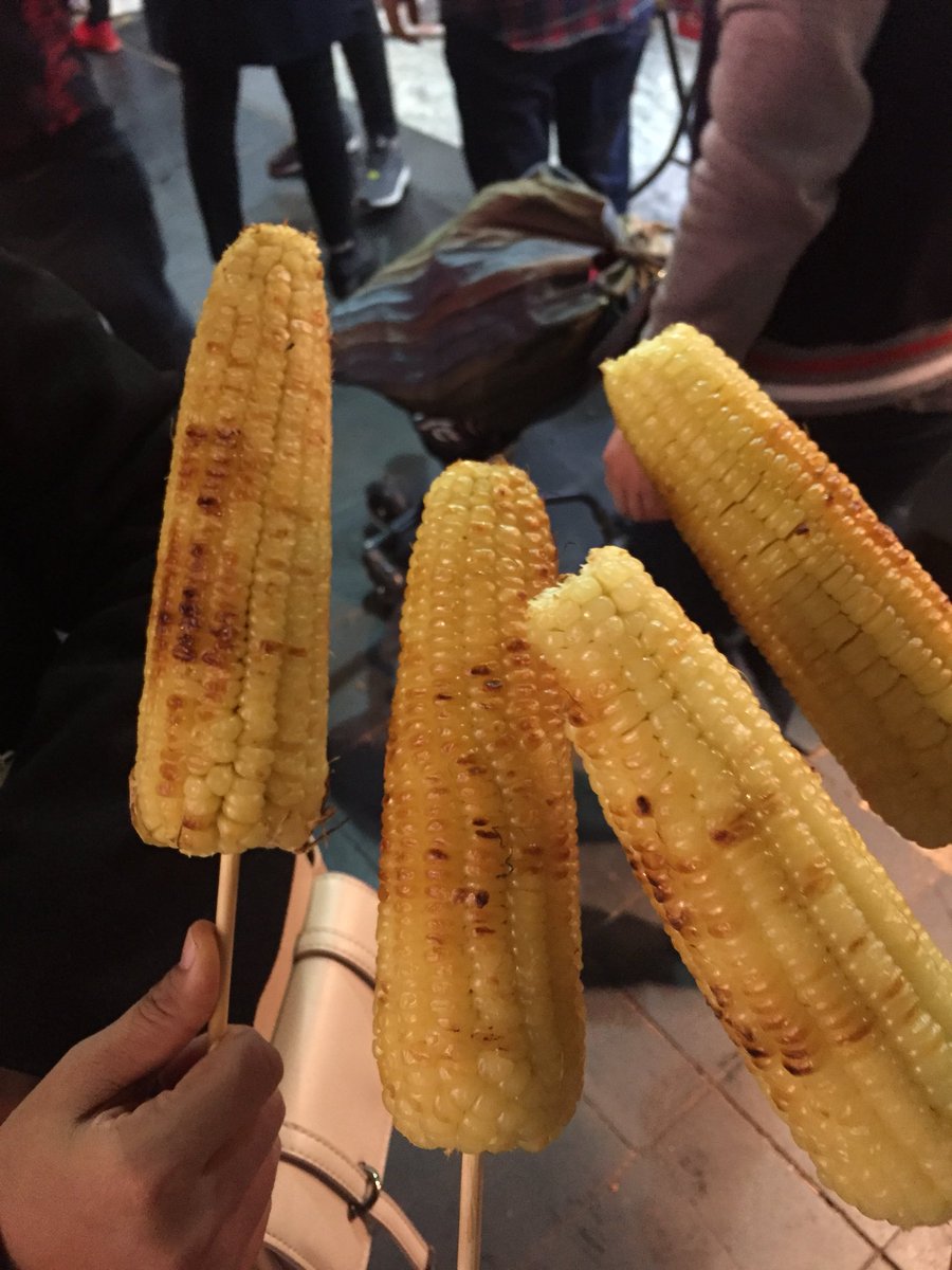 FEETCHXJM's tweet photo. ไม���รู้จะกินไร แล้วพอกินไปได้คำเดียว คำเดียวเท่านั้น ทิ้งเรย ผมน่ะปวดฟันมาก https://t.co/G1XWMgwmAP