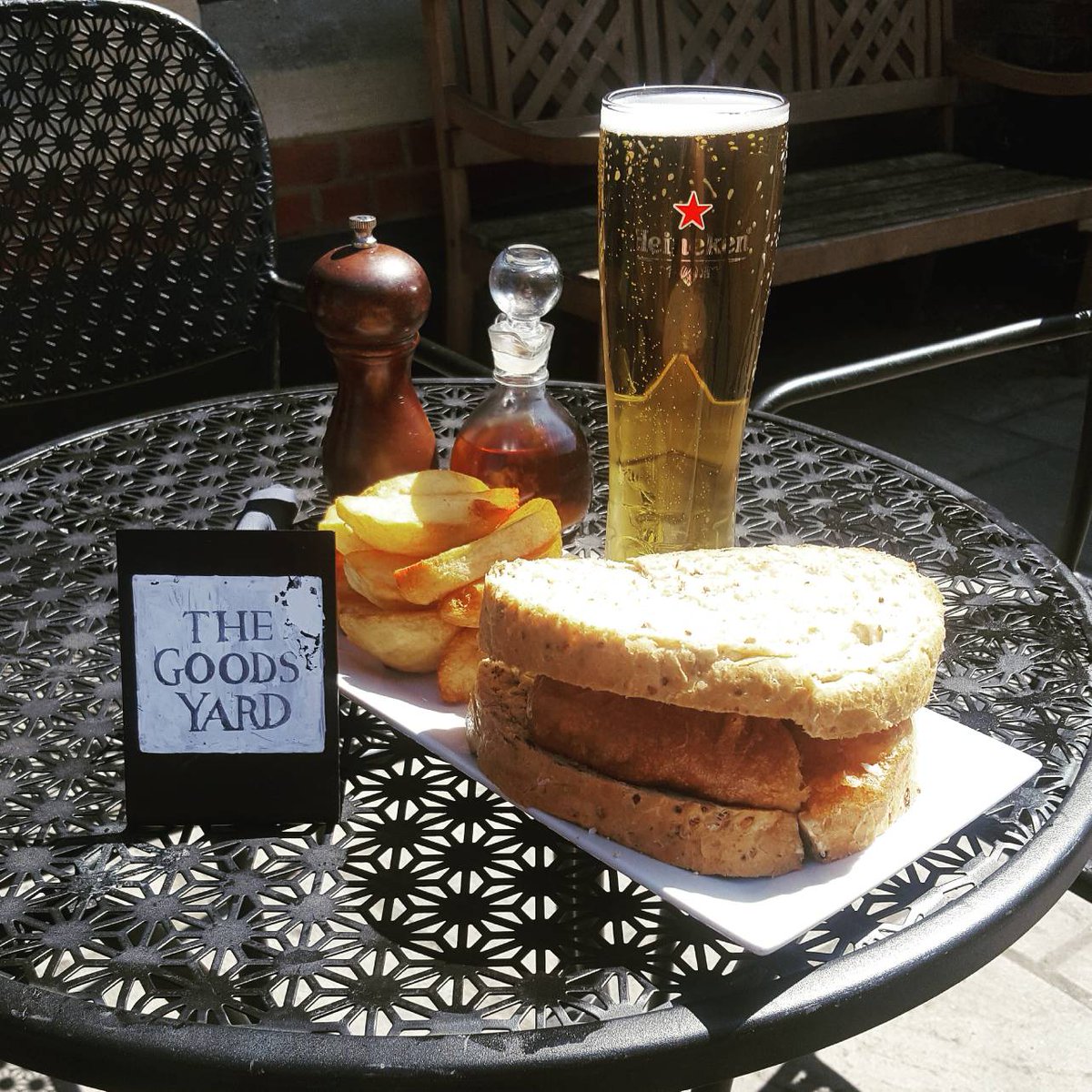 thegoodsyard's tweet photo. It's #Saturday and the sun is shining 🌞🌞 so why not #joinus at The #GoodsYard for one of our classic #FishButty and #ChunkyChips goes great with a pint of Henikien when your sat out in the sun 😁 go on it's a #bankholidayweekend treat yourself 😉 #broadstone https://t.co/K6SjiOG68v