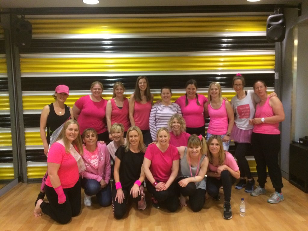 ClaireCheerCo's tweet photo. @HazGausden @CheerleadingCo Today's pretty in pink #henparty working it to #singleladies Well done my fierce Beyonces! #London https://t.co/H1mC6LXK5b