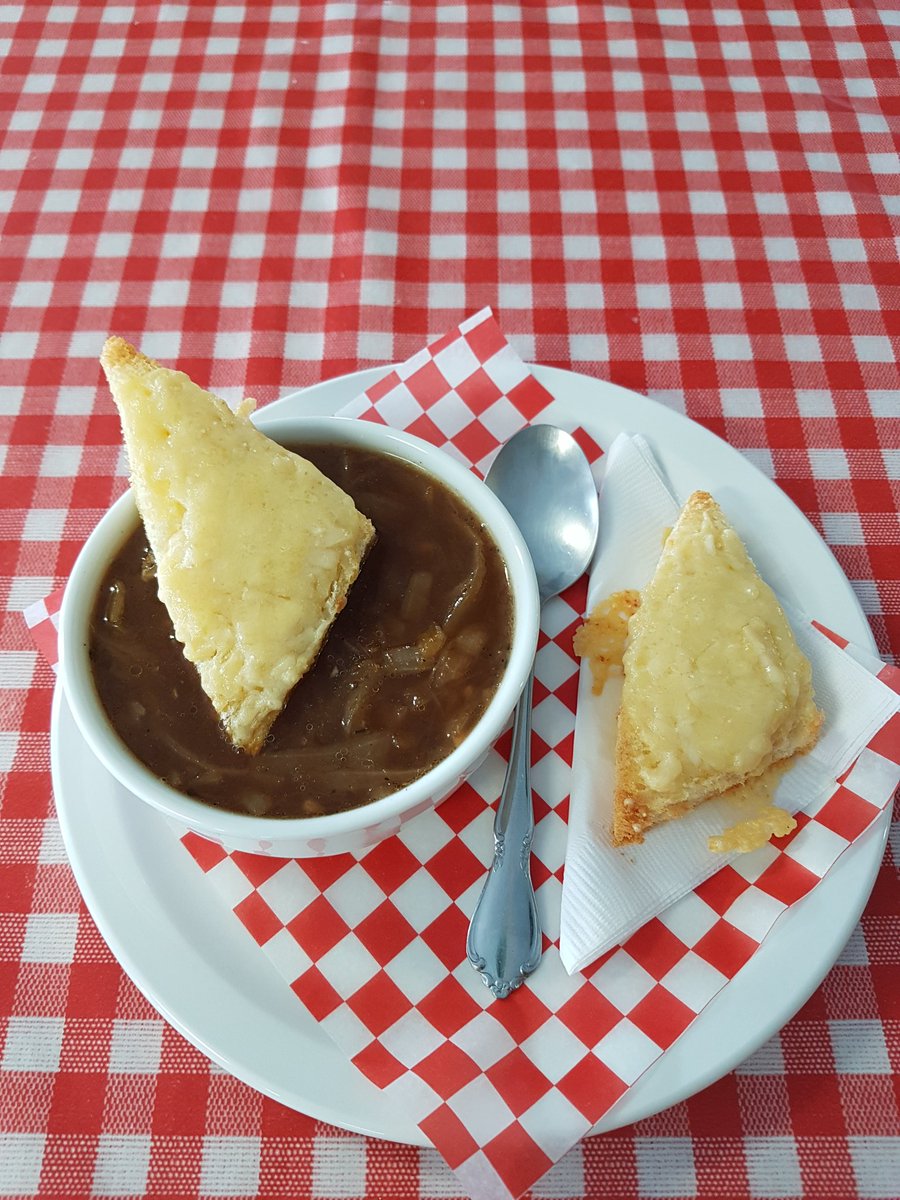 LeapingDeerFarm's tweet photo. Today is our first Cheesey Saturday of our Big Cheese Days! We have homemade French onion soup with a cheese croutons, plus free visits with our farm animals! #Bigcheesedays #TryTheTrail https://t.co/YnxIRjLPIx