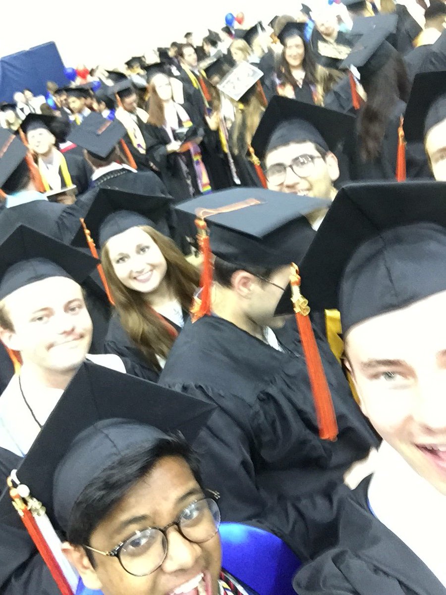 clintellis99's tweet photo. TODAY IS THE DAY @jtimberlake !!!! We are about to walk the stage for @utulsa graduation!! We are excited for you to be in Tulsa! See ya at the graduation party at the downtown Tulsa Hyatt Regency!! https://t.co/9TVPsYNcDp