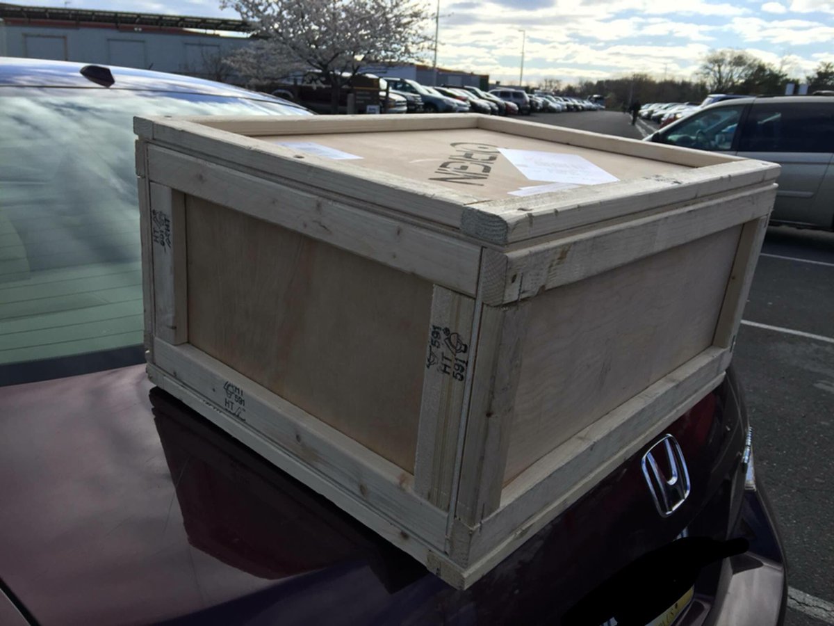 SmallBasketStd's tweet photo. Picked up my #originpc laptop from UPS. Not sure if it shipped from Miami or Jurassic World. https://t.co/dz7uc49dRb