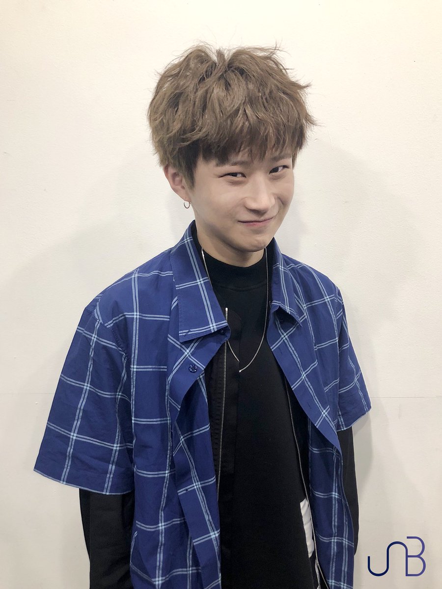 official_UN_B's tweet image. [#마르코] 

이형근 어린이가 쑥쑥 자라 
유앤비의 마르코가 되었습니다👖
앞으로도 많이 사랑해주세요❤️
#유앤비 #UNB #MARCO