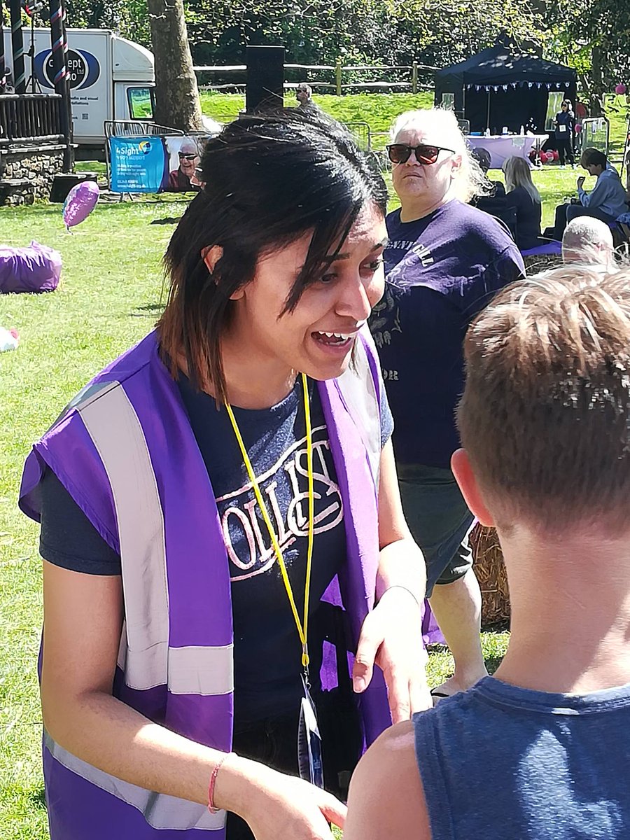 chitalksbiz's tweet photo. Event manager Agnisha entertaining the kids at her event in Hotham Park today, come on down, colour dance about to start too, live music all day and food and shopping. #chievents #chillout https://t.co/L2ZVbYJOwi