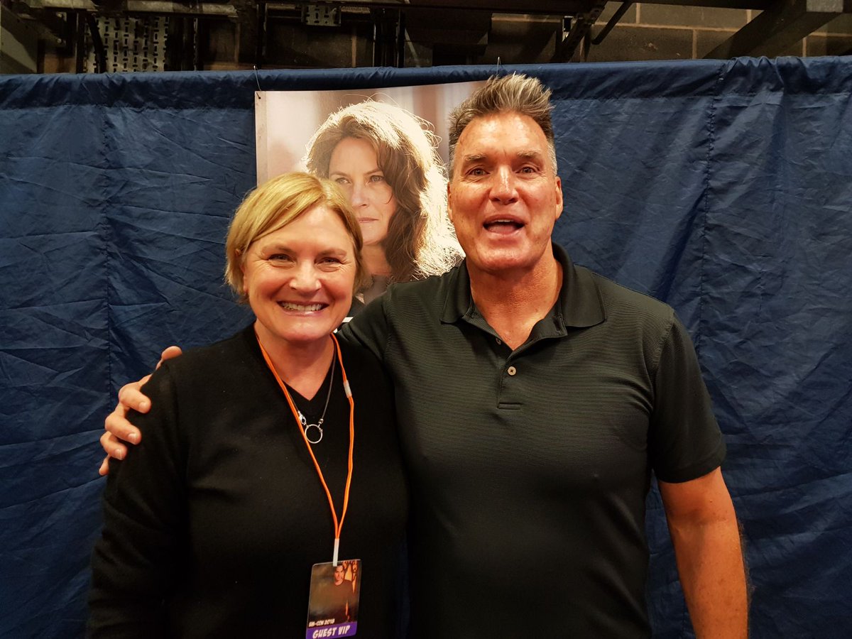 The crossover you never knew you needed...
#emcon18 #flashgordon #denisecrosby