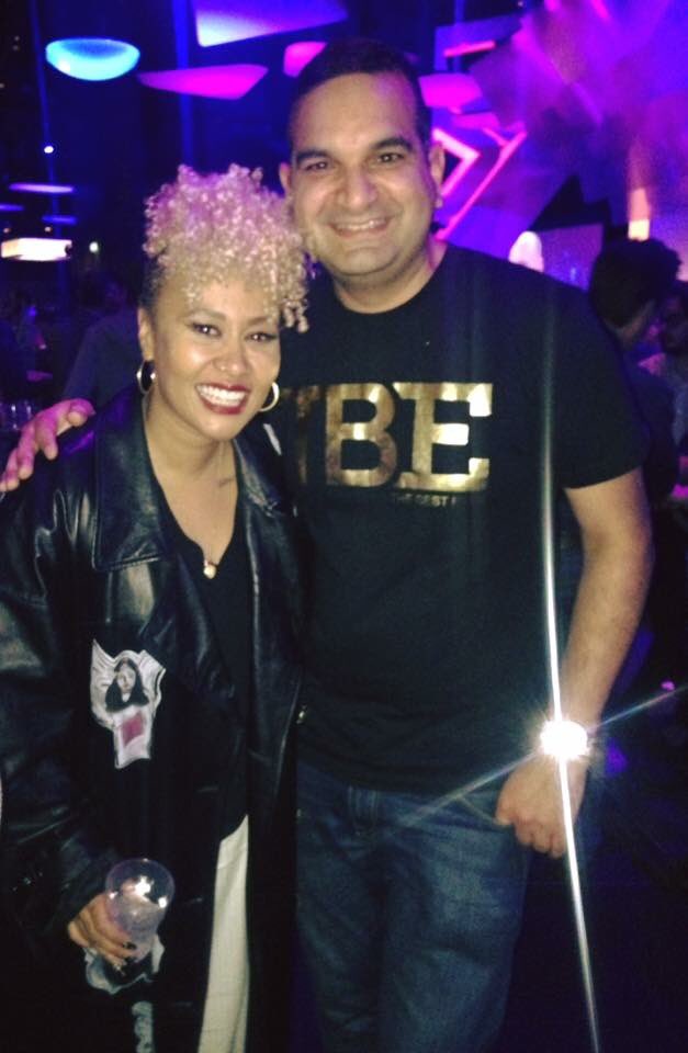 vsangar's tweet photo. Looking forward to watching #HayeBellew2 tonight! Hoping @mrdavidhaye has one last #Hayemaker left in him ๐ฅ Really enjoyed meeting the lovely @emelisande at the first fight too! #Boxing #TeamHayemaker https://t.co/XlgNoLsSUW
