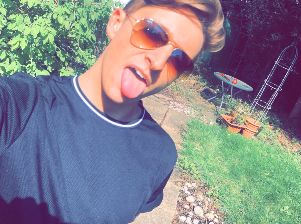 bengdxl's tweet photo. Finally some bangin’ weather. Enjoy everyone ☀️ https://t.co/jEdzXPbNAp