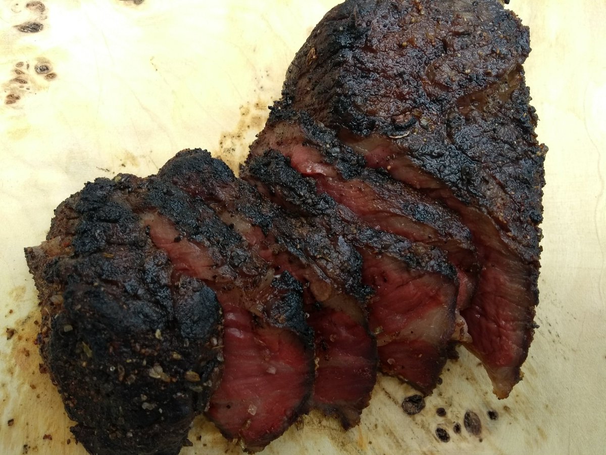 chefslocker's tweet photo. Well that was pretty Epic! @Alternativemeat #Wagyu Denver Steak, trialling some new #Coconut Briquettes and @AngusandOink Rubs (Saves a bit of time, and Brilliant!!) #MooMami Indeed Sir!! https://t.co/eXPEEERcZN