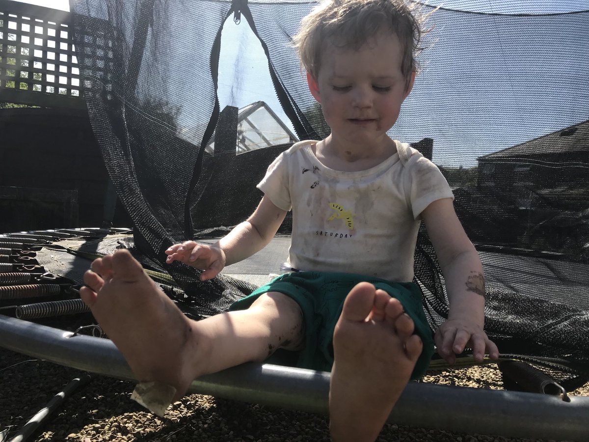 slunglowalan's tweet photo. Over last two months Davidbaby has learnt from somewhere an obsession with clean hands and endless washing. Driving me mad. Swore we’d beat it this weekend.
Mission. Accomp. Lished. #bigbath https://t.co/7J72tDbeWT