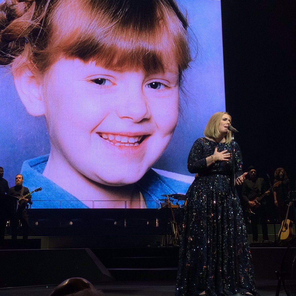 adeleinarg's tweet image. #HappyBirthdayAdele 😘😘😘😘