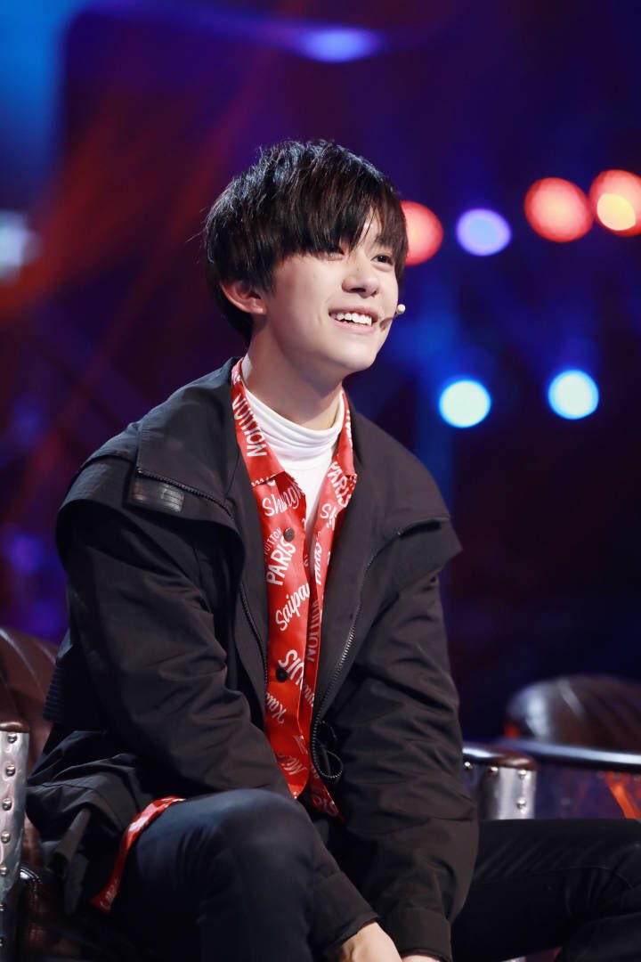 TFBOYS_TFGlobal's tweet photo. 20180505 #TFBOYS Jackson Yee Yangqianxi Studio Weibo Update

Recording for Street Dance of China last episode https://t.co/KvFbGK6M4m