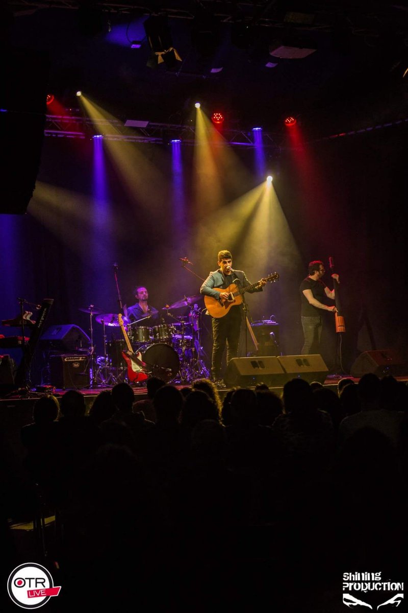 Mirkoeilcane's tweet photo. Grazie Milano. 
Non potevamo iniziare meglio. 
Ciao. 
Stasera live a @viniledisco
Ciao. #mirkoeilcane 

#Musica #LIVE #tour #secondome #pocodemoscopico #Milano https://t.co/G5cZg77uD8