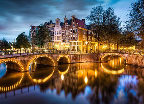 Op zoek naar een leuke en aantrekkelijke #dagtocht met de #bus ? Klik hier: bit.ly/2eoHeQ4