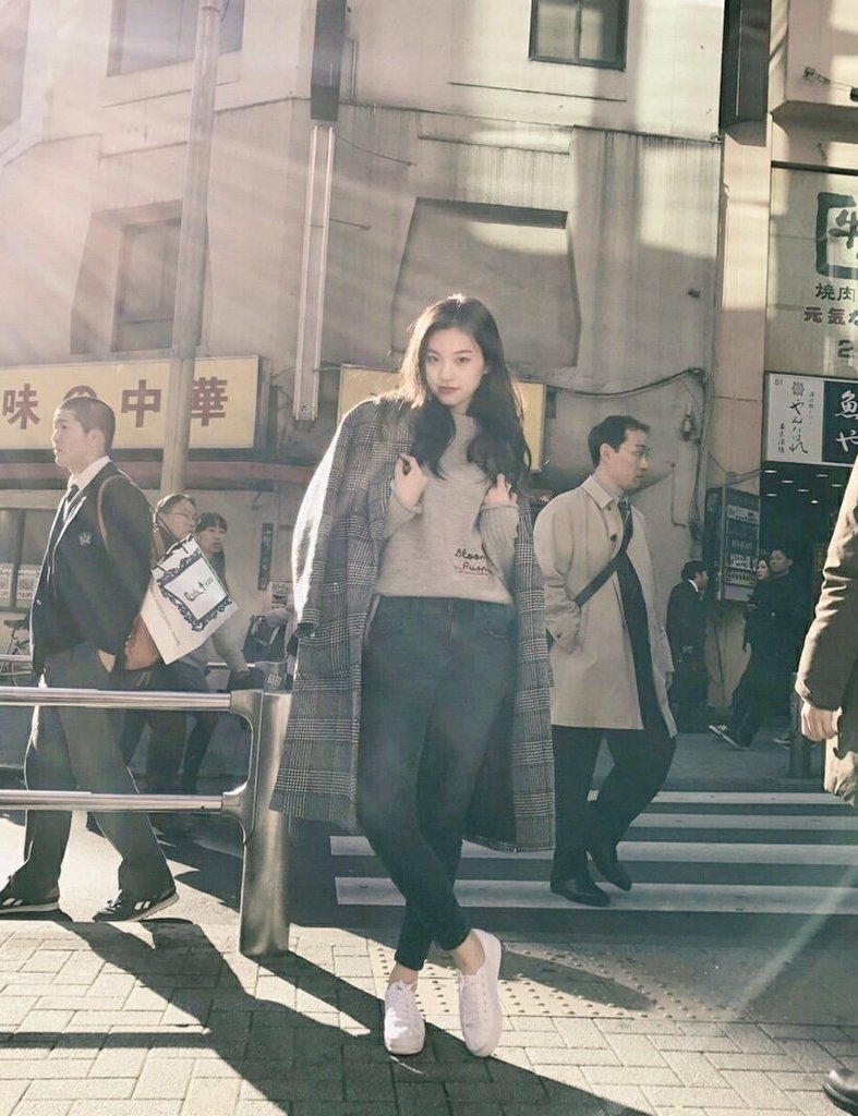 kpopgfmaterial's tweet photo. doyeon • ioi (former member); weki meki https://t.co/joswqX2pMM