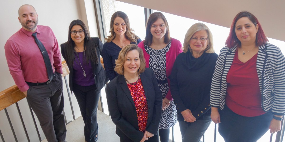 SASadvising's tweet photo. SAS Class of 2022! Meet your first-year advising team! Say hello to Dean Traxler, Dean Fiori, Mr. Himsel, Dean Lopez, Dean Spear, and Dean Zipkin today! #APADay #SAS2022 https://t.co/4a1oscQN22