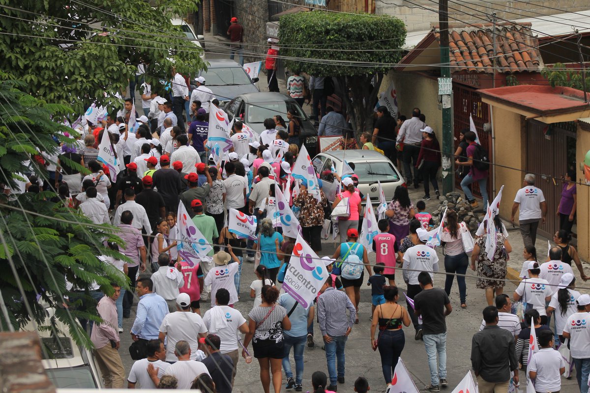 PesSolidarioMor's tweet photo. Rescatemos los valores, la familia es lo más importante para nosotros, seguimos escuchando a los morelenses y agradecemos las muestras de cariño para nuestro candidato Cuauhtémoc Blanco.

#JuntosHaremosHistoria https://t.co/ijGerYbvSv