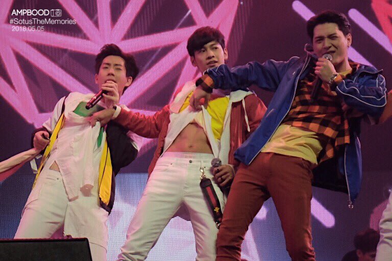 PichamonAmp's tweet photo. [2018.05.05] นั่นมันคลื่นอะไรอ่าาาา💛🦁😚 @stjinx_maya 

#SingtoPrachaya 
#SotusTheMemories 
#สมุนจ้าวป่า https://t.co/ampp2WVsq1
